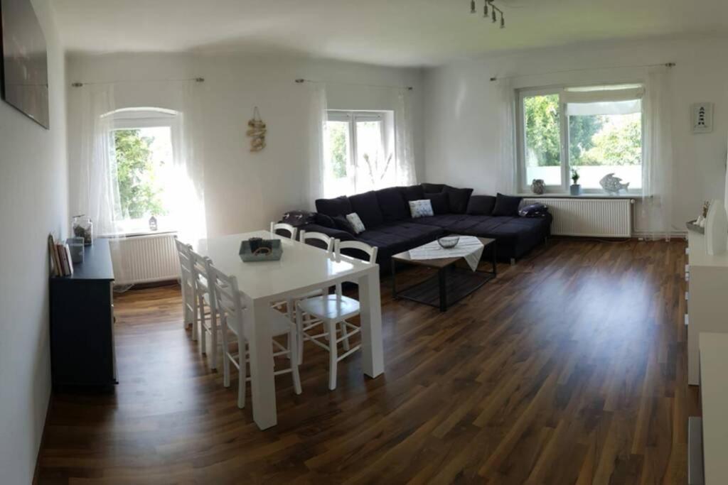 Gemuetliche Haushaelfte Mit Garten Und Terrasse Flensburg Bagian luar foto