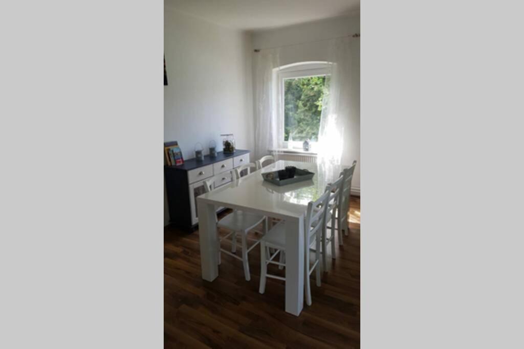 Gemuetliche Haushaelfte Mit Garten Und Terrasse Flensburg Bagian luar foto